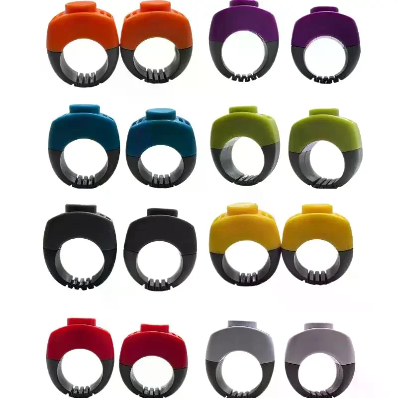 New Ring Clicker Pet Mini Finger Clickers Training Equipment Obedience Rattle Trainer Clicker (19mm) 1005010401332116