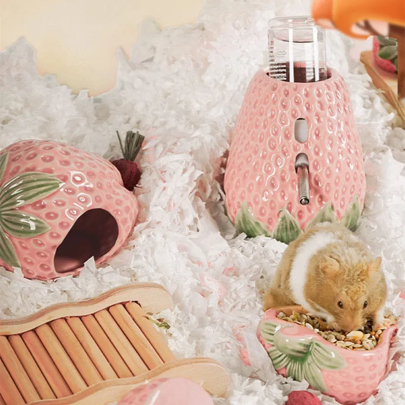 Cute Ceramic Strawberry House Pet Items Hamster Cage Small Pet Bowl for Rabbit Ferret Rat 1005011962125031