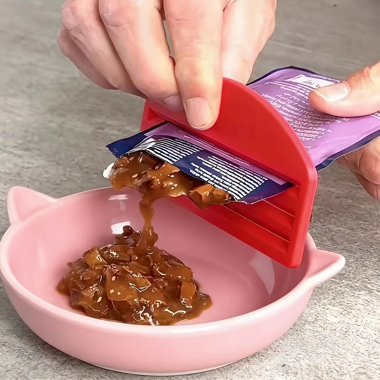 Plastic Scraper for Wet Cat Food, Dispenser, Ideal for Kittens and Main Meals, Non-Dirty Hand Use 1005012484629119